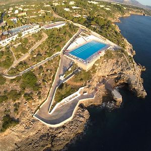 Perla Del Golfo Resort